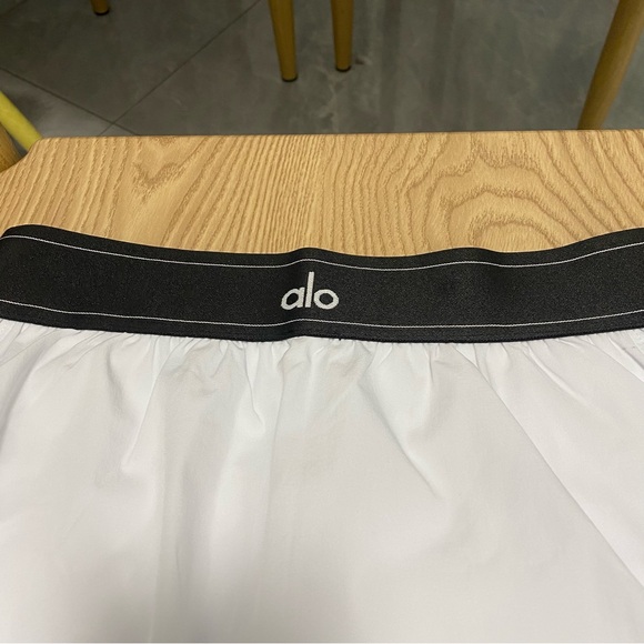 ALO Yoga White Mini Skirt with Black Waistband - Picture 2 of 4